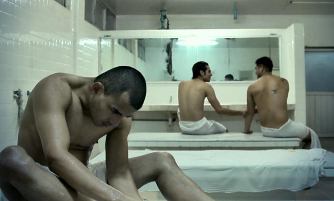 酒吧男孩